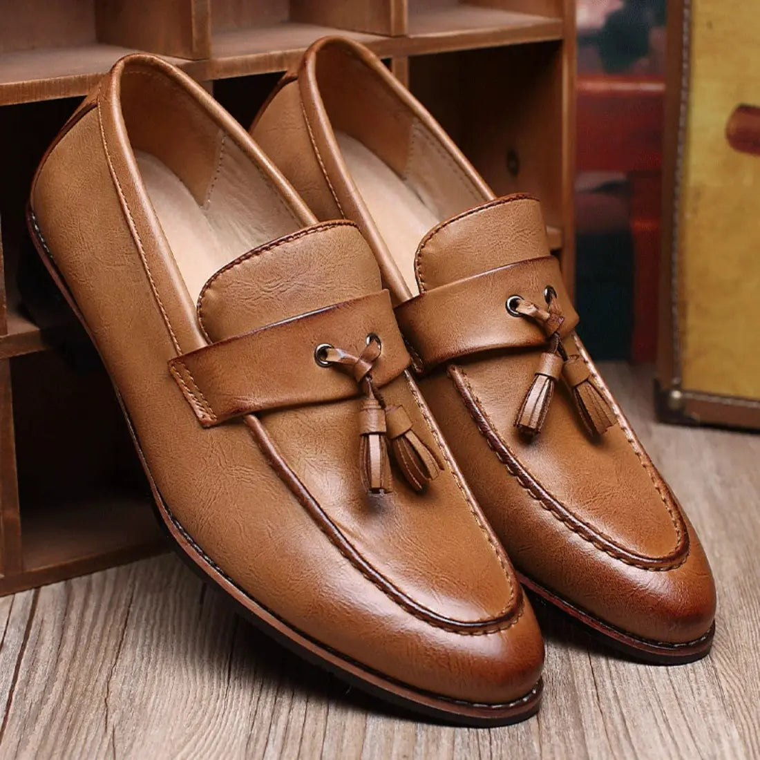 Mocassini con nappine Hamilton - Pelle vegana marrone vintage con soletta imbottita