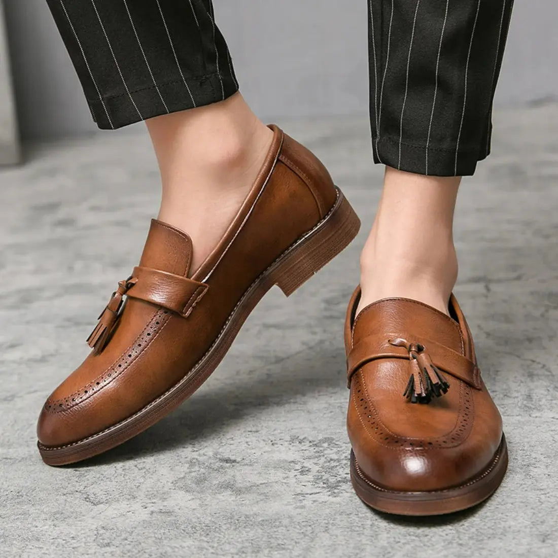 Mocassini con nappine Hamilton - Pelle vegana marrone vintage con soletta imbottita
